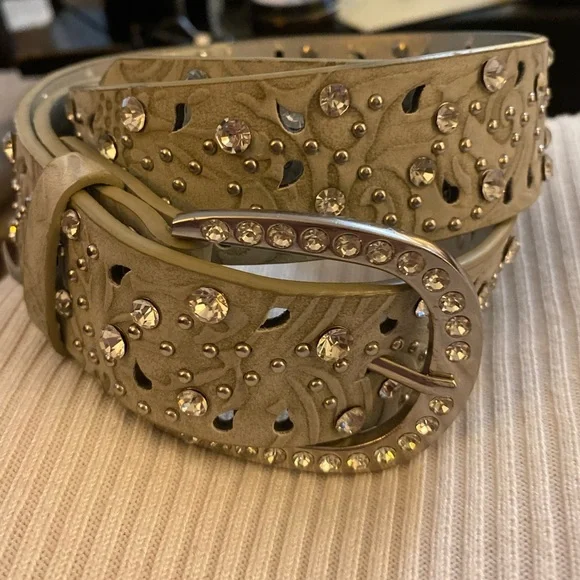 Free BKE Glitz Rhinestones Western Belt size from M to XL - Picture 4 of 13